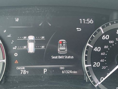 Used 2021 Toyota Highlander XLE image 25