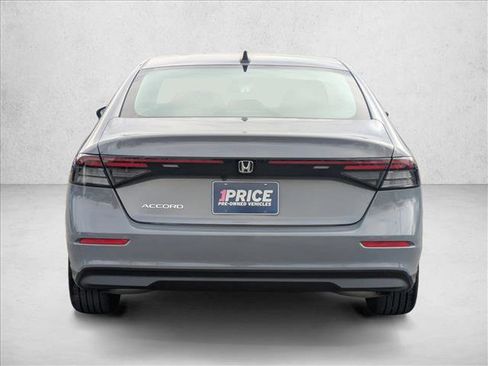 Used 2025 Honda Accord SE image 7