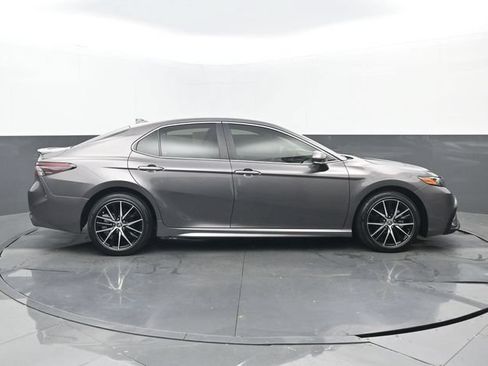 Used 2024 Toyota Camry SE w/ Convenience Package FWD image 2