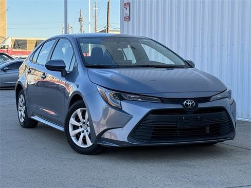 Used 2024 Toyota Corolla LE image 2