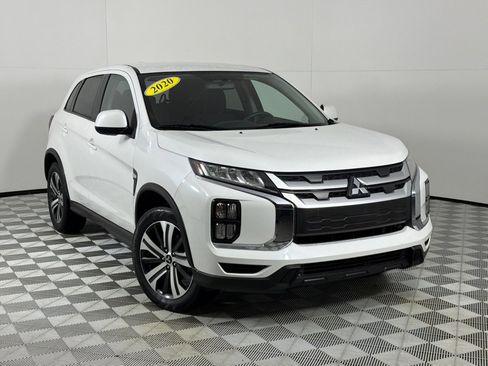 Used 2020 Mitsubishi Outlander Sport ES FWD image 2