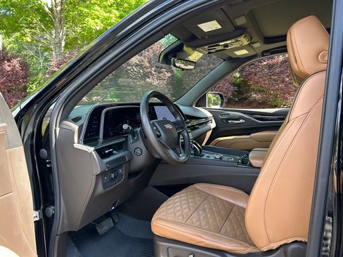 Used 2022 Cadillac Escalade Sport w/ LPO, ONYX Package RWD image 37