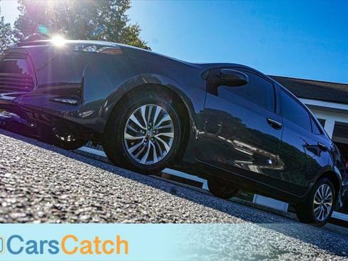 Used 2018 Toyota Corolla XLE image 4