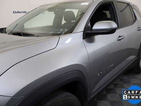 Used 2025 Chevrolet Equinox LT FWD image 13
