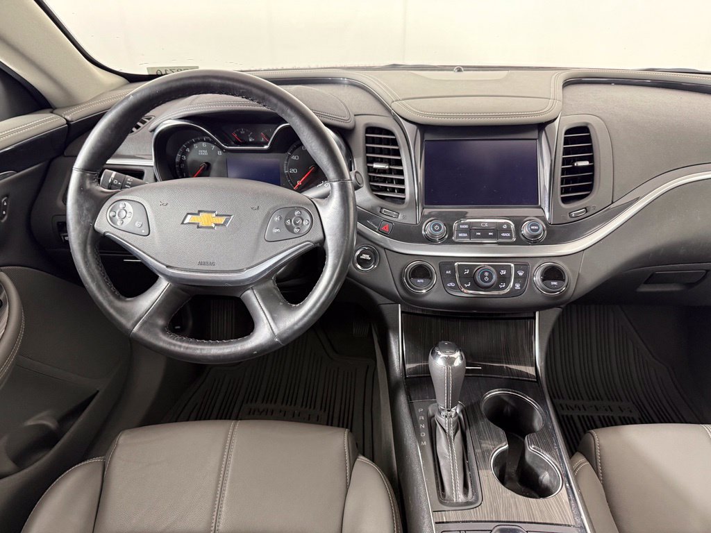 Used 2019 Chevrolet Impala LT w/ LT Leather Package FWD image 2