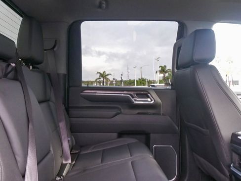 Used 2024 Chevrolet Silverado 2500 LTZ w/ LTZ Convenience Package image 15