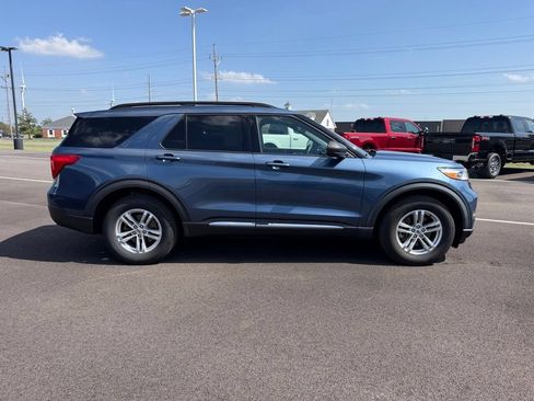 Used 2020 Ford Explorer XLT AWD/4WD image 4