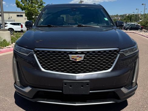 Used 2020 Cadillac XT6 Premium Luxury w/ Platinum Package AWD/4WD image 2