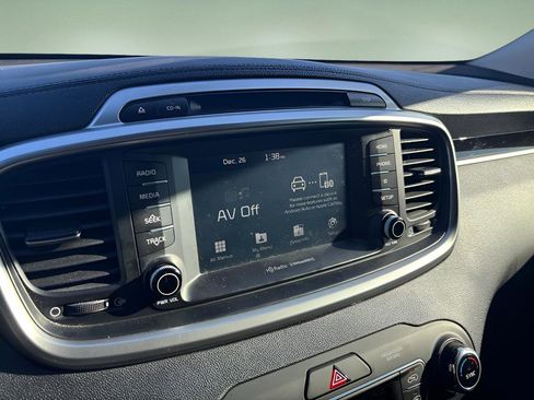 Used 2019 Kia Sorento LX w/ Option Group 020 image 17