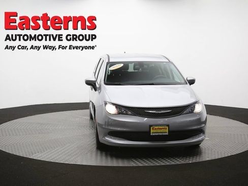 Used 2021 Chrysler Voyager L FWD image 50