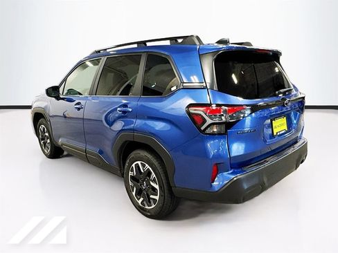 Used 2026 Subaru Forester Premium AWD/4WD image 7