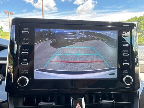 Used 2020 Toyota Corolla LE FWD image 11