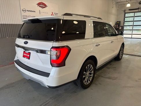 Used 2018 Ford Expedition Limited w/ Equipment Group 301A AWD/4WD image 3