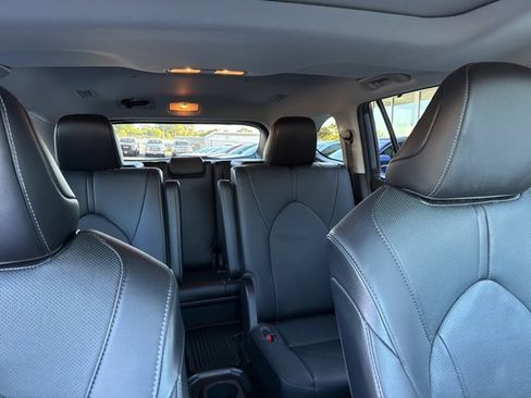Used 2020 Toyota Highlander Limited image 35