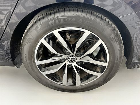 Used 2025 Volkswagen Jetta SE image 7