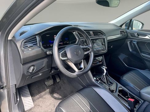 Used 2023 Volkswagen Tiguan SE AWD/4WD image 21
