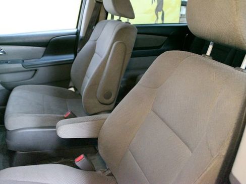 Used 2016 Honda Odyssey LX image 17