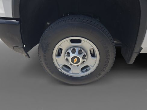 Used 2024 Chevrolet Silverado 2500 W/T w/ WT Convenience Package image 9