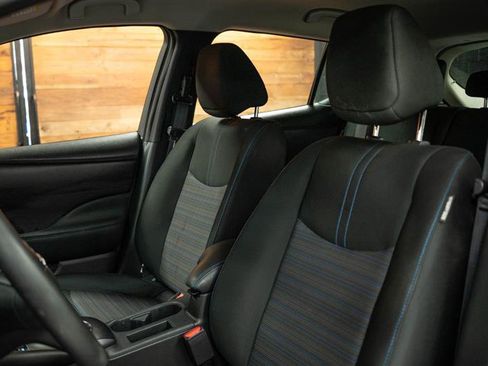Used 2024 Nissan Leaf S image 9