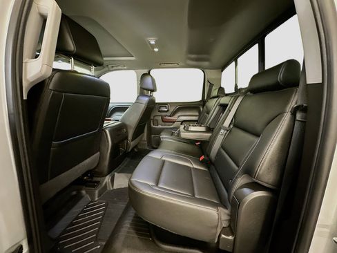 Used 2018 GMC Sierra 1500 SLT image 30