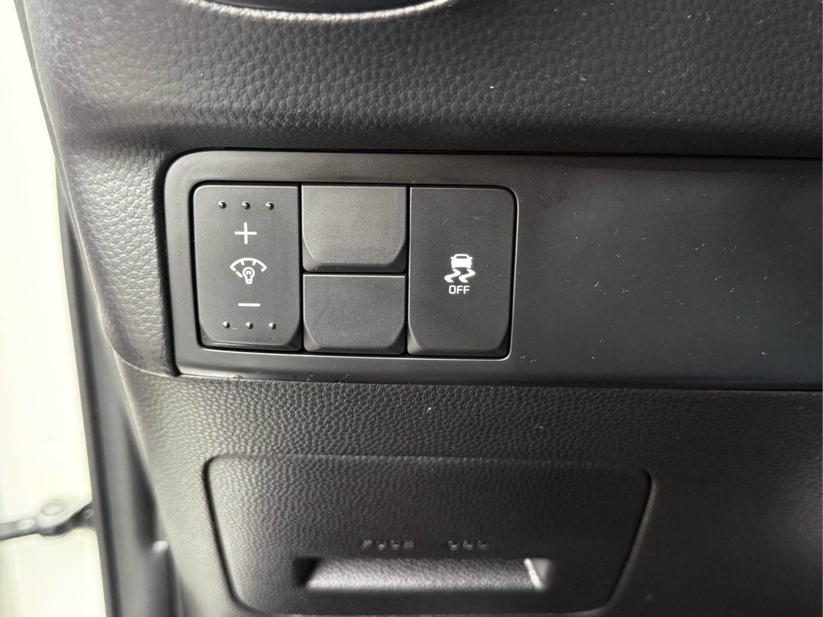 Used 2018 Kia Soul + FWD image 22