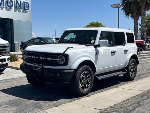 New 2026 Ford Bronco Outer Banks AWD/4WD image 2