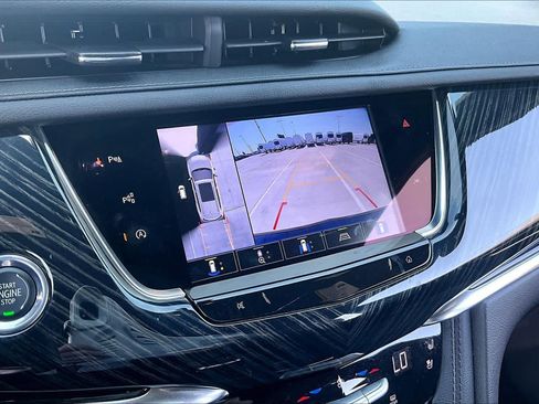 Used 2024 Cadillac XT6 Premium Luxury w/ Technology Package FWD image 23