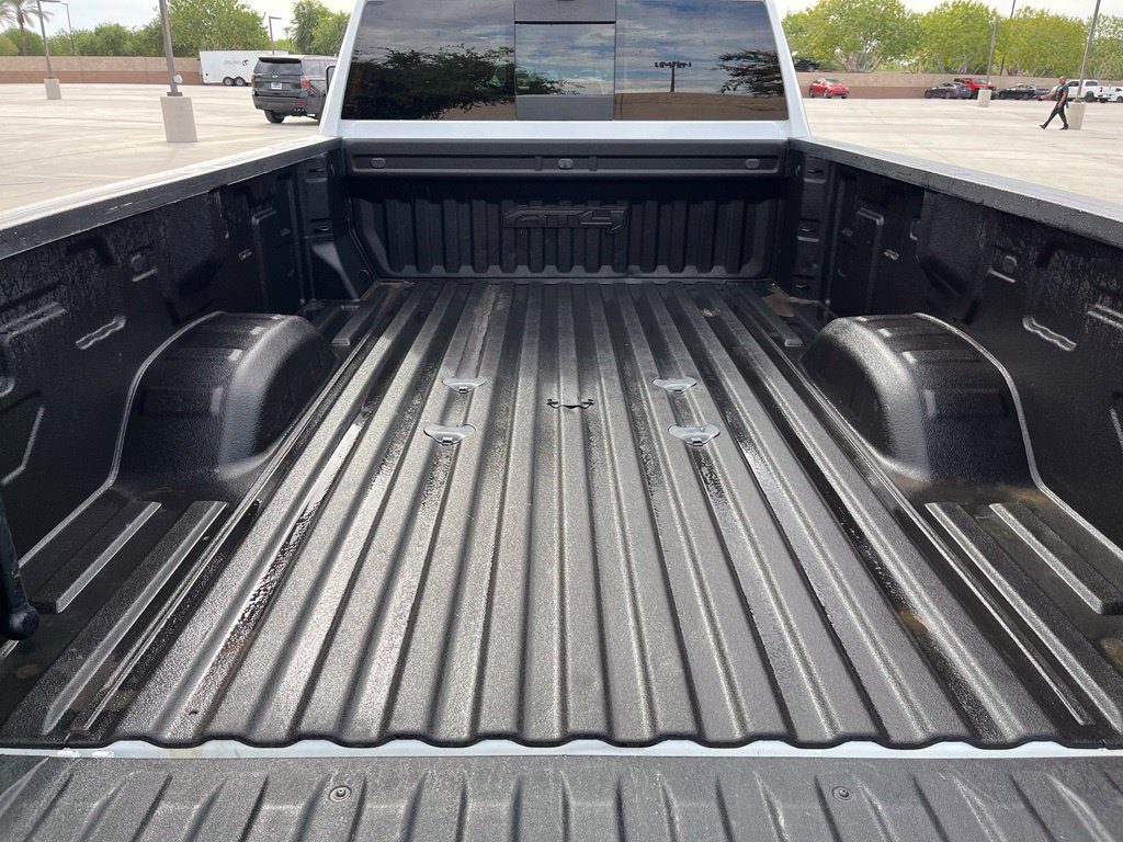 Used 2024 GMC Sierra 3500 AT4 w/ AT4 Premium Plus Package AWD/4WD image 11