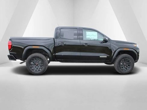 New 2026 GMC Canyon Elevation w/ LPO, Black Badging Package image 8