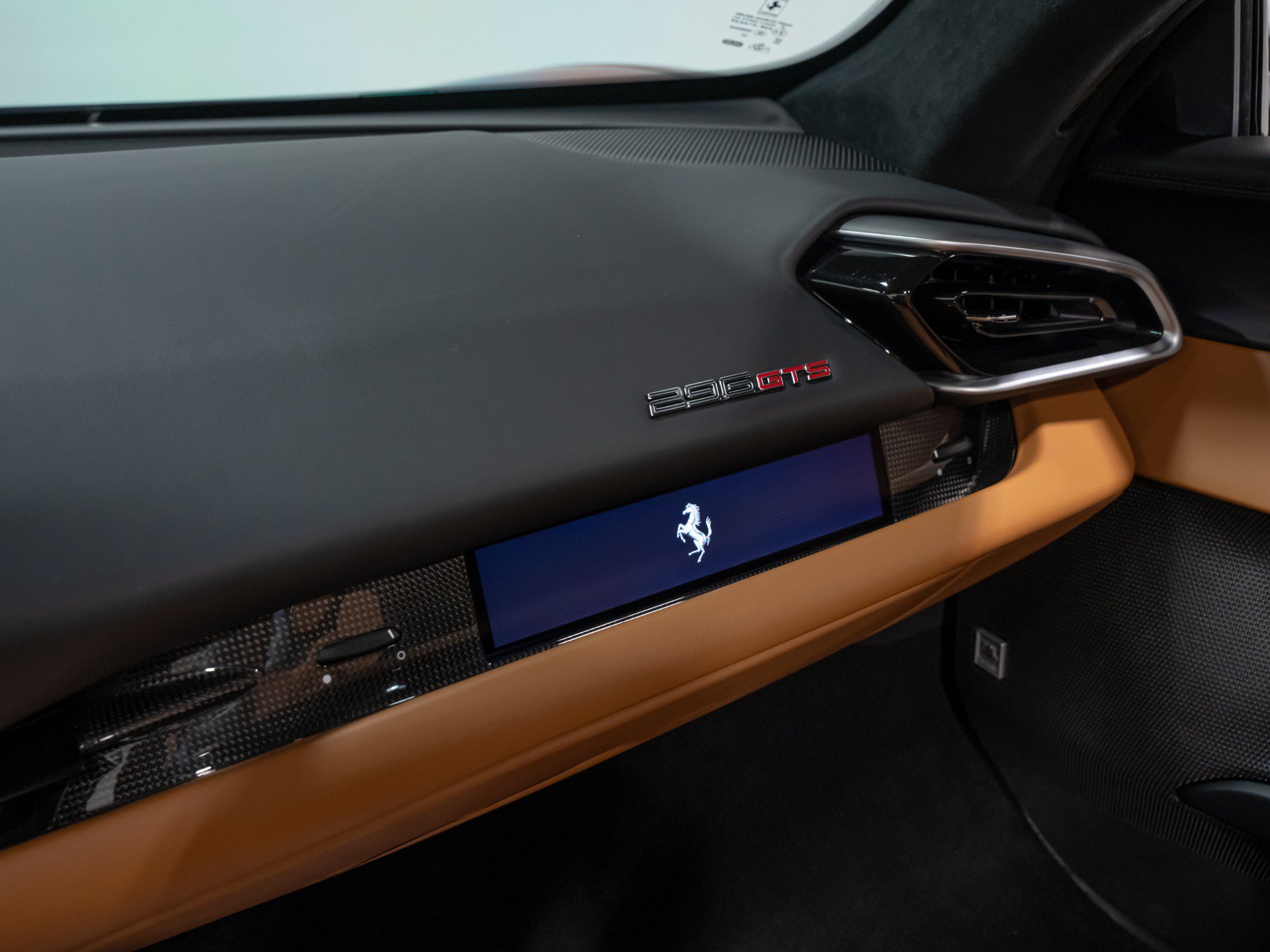 Used 2023 Ferrari 296 GTS RWD image 67