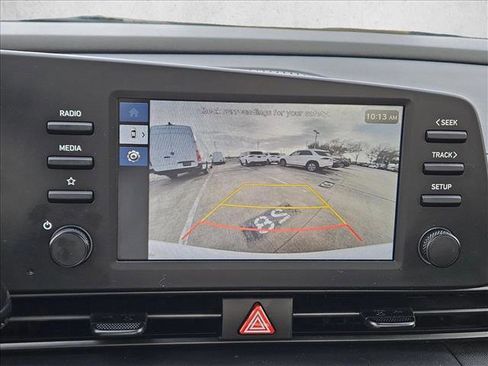 Used 2025 Hyundai Elantra Sport image 13