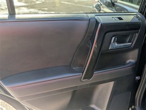 Used 2021 Toyota 4Runner Venture image 29