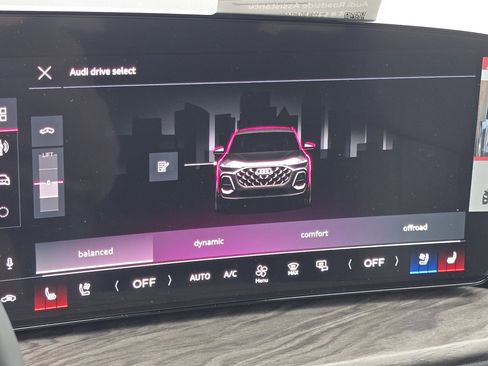 New 2025 Audi Q5 Prestige image 14