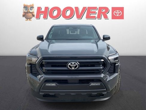 Used 2025 Toyota Tacoma SR5 w/ SR5 Upgrade Package image 7