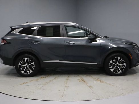 Used 2025 Kia Sportage EX AWD/4WD image 13