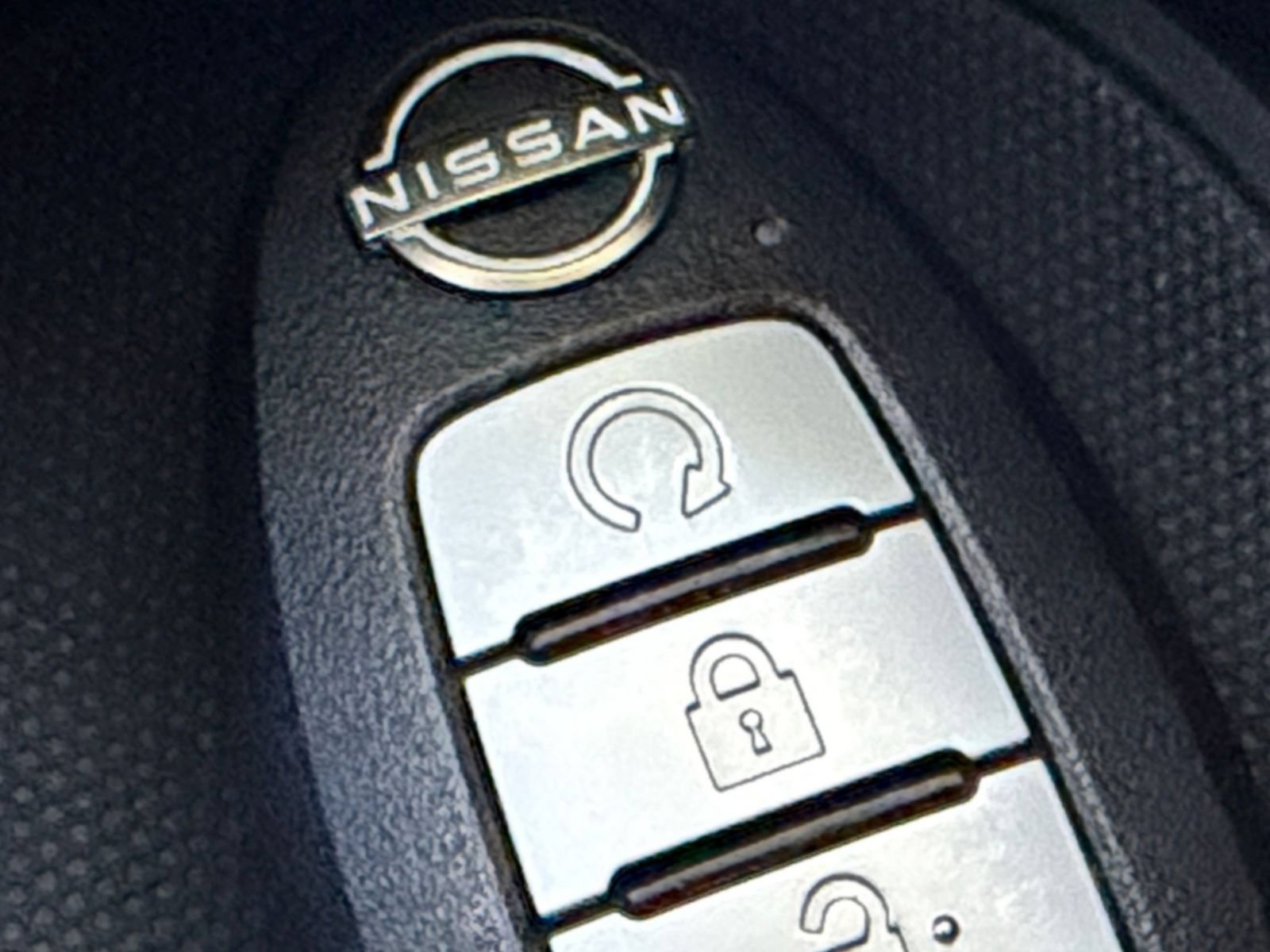 Used 2025 Nissan Altima 2.5 SV FWD image 24