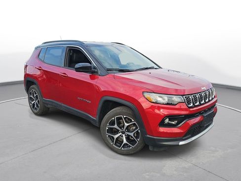 Used 2025 Jeep Compass Limited AWD/4WD image 3