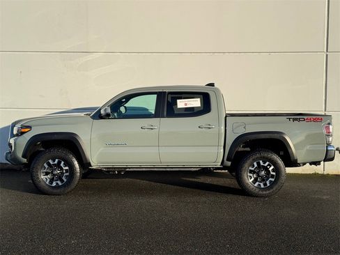 Certified 2023 Toyota Tacoma TRD Off-Road image 4