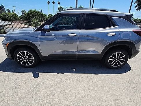 Certified 2025 Chevrolet TrailBlazer LT FWD image 3