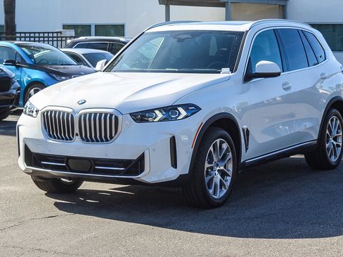New 2026 BMW X5 xDrive40i image 3