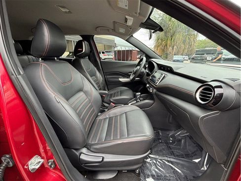 Used 2020 Nissan Kicks SR w/ SR Premium Package image 39