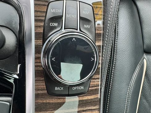 Used 2018 BMW M550i xDrive AWD/4WD image 44
