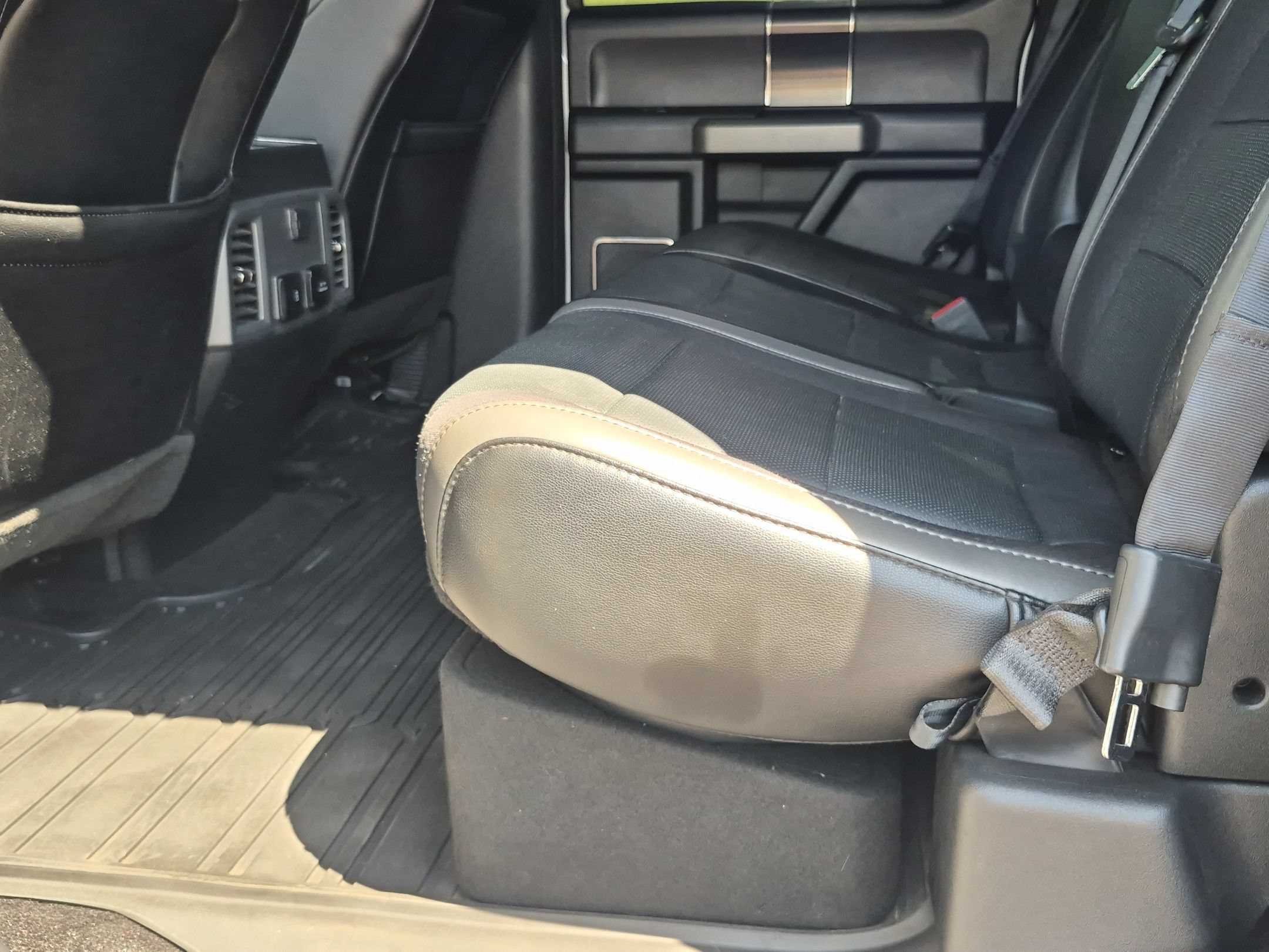 Used 2020 Ford F150 Raptor w/ Equipment Group 802A Luxury AWD/4WD image 24