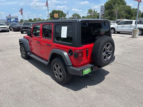 Used 2018 Jeep Wrangler Unlimited Sport S AWD/4WD image 3