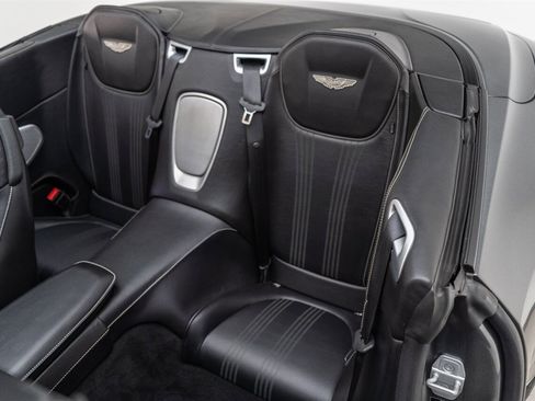 Used 2019 Aston Martin DB11 Volante image 21