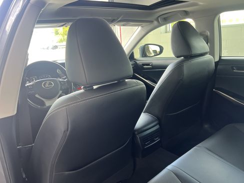 Used 2020 Lexus IS 300 image 22