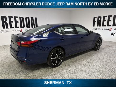 Used 2024 Nissan Altima 2.5 SR FWD image 4