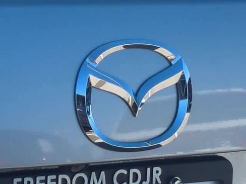 Used 2016 MAZDA MAZDA3 i Sport image 11