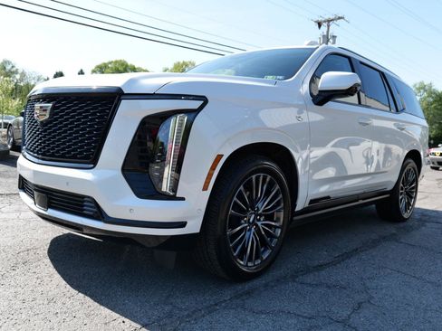 Used 2025 Cadillac Escalade Sport Platinum w/ LPO, Floor Liner Package image 73