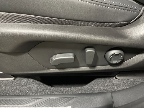 New 2026 Subaru Outback Touring image 11